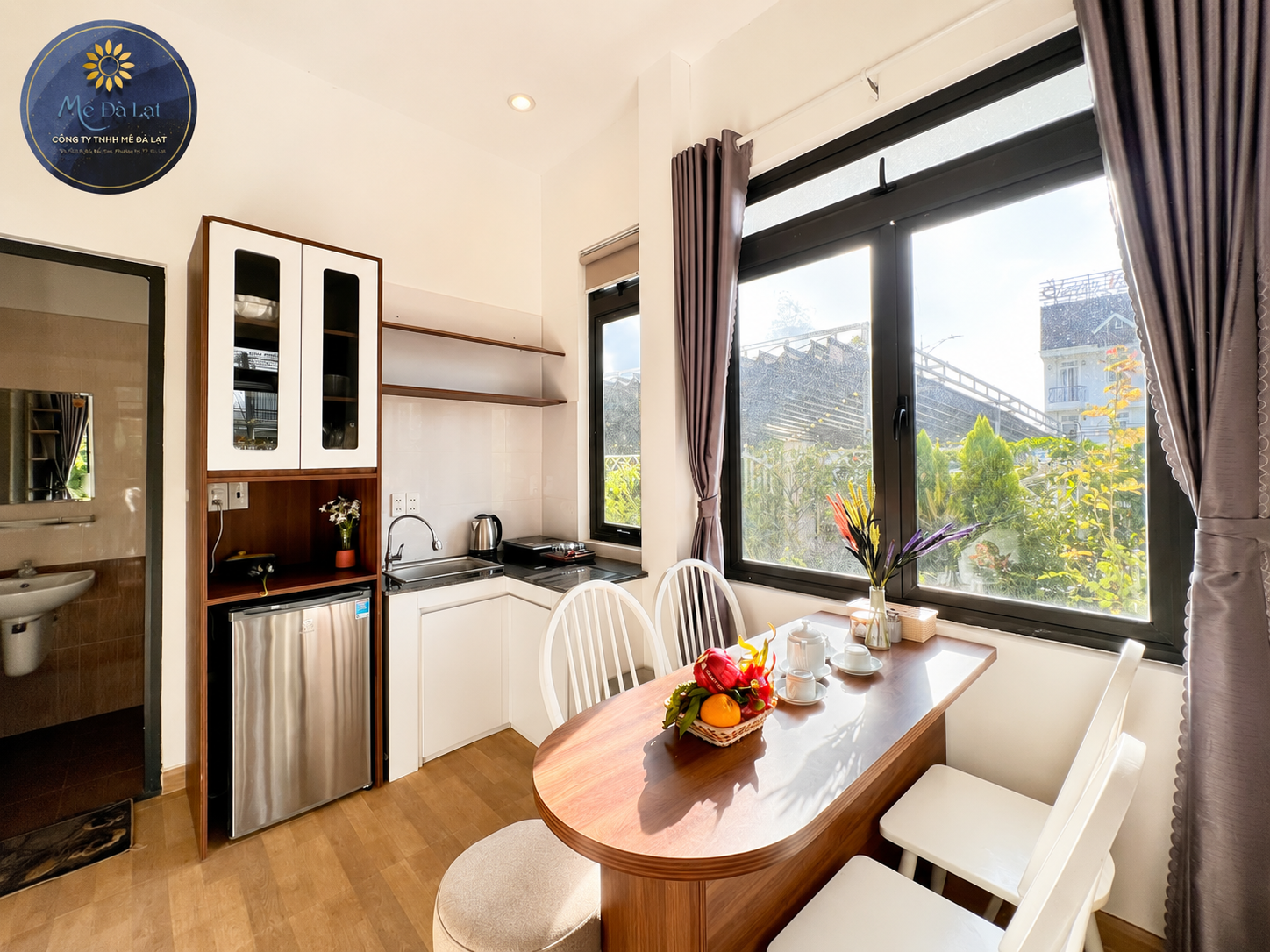 Phòng có bếp nhỏ tại Villa Tô Hiến Thành Đà Lạt